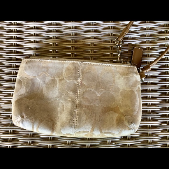 Coach Wristlet - Picture 5 of 6